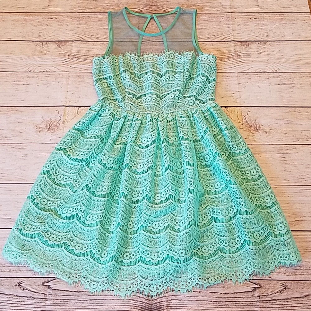 Beautiful Mint Green Lace Spring Dress Sz Medium